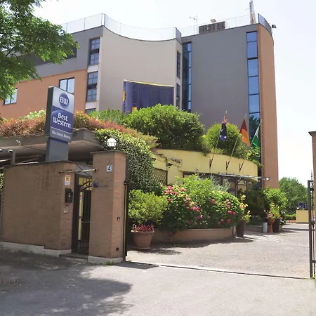 Western Blu Hotell 4*