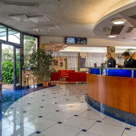 Western Blu Hotell 4*
